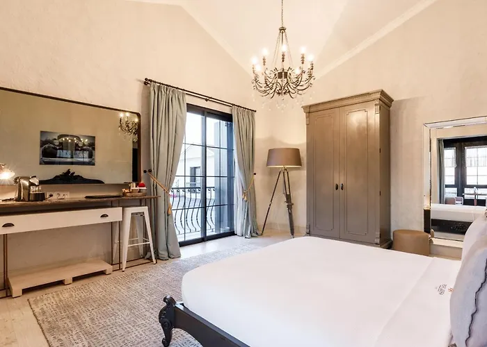 Port Ladera - Adult Only