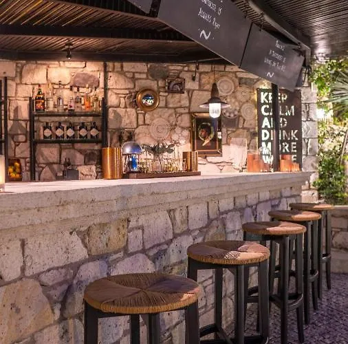 Port Ladera - Adult Only Hotel