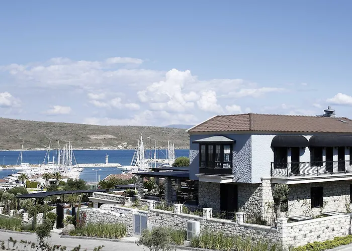 Port Ladera - Adult Only Hotel