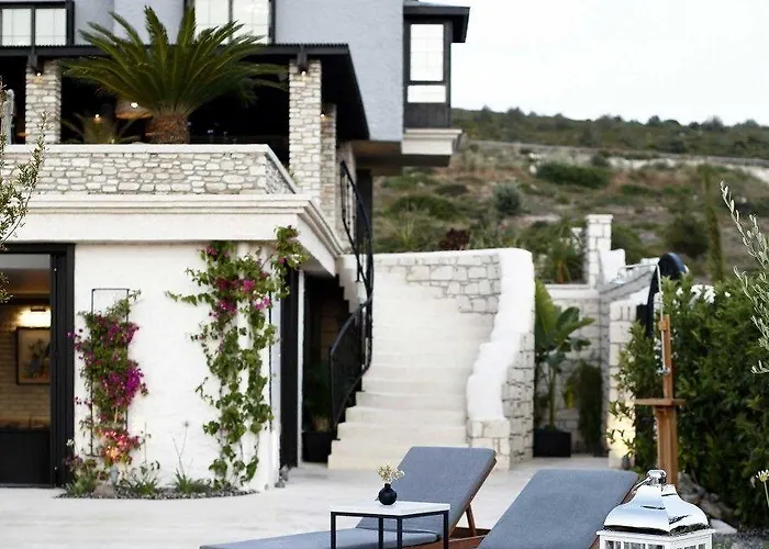 Port Ladera - Adult Only Hotel