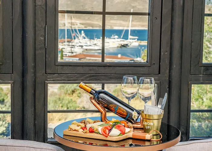 Port Ladera - Adult Only