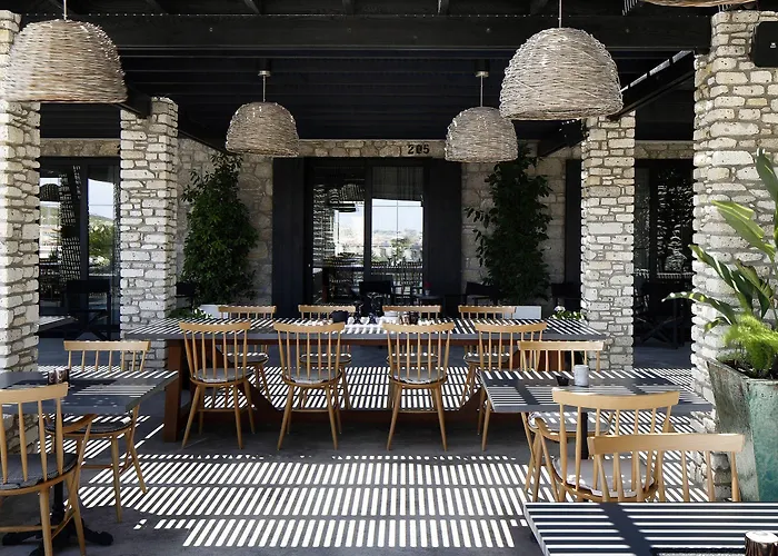 Port Ladera - Adult Only