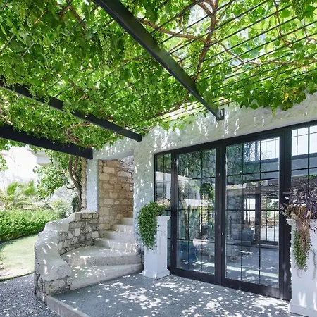 Port Ladera - Adult Only