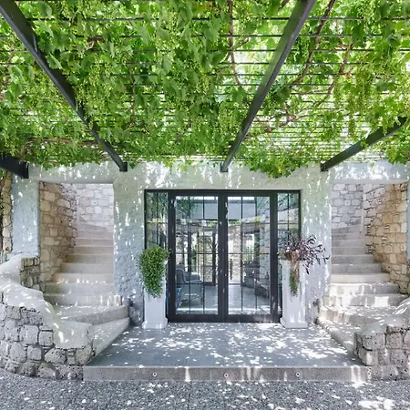 Port Ladera - Adult Only מלון 3*