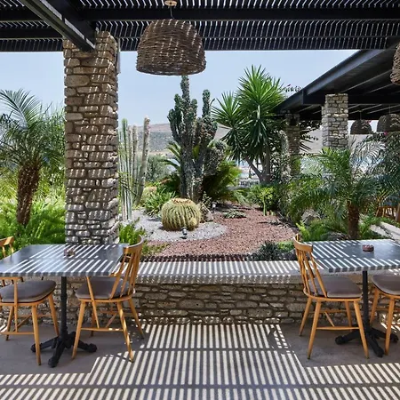 Port Ladera - Adult Only מלון 3*