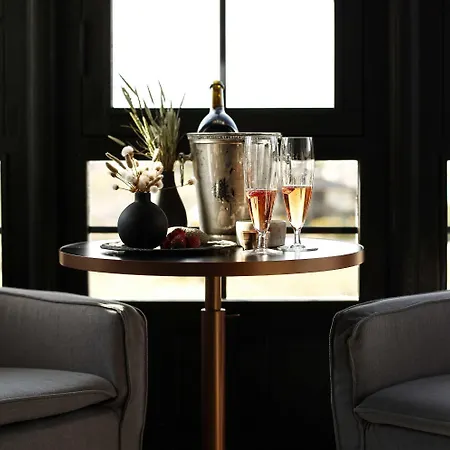 Port Ladera - Adult Only מלון