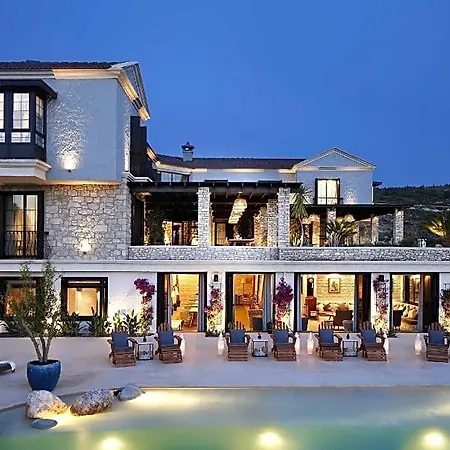 Port Ladera - Adult Only Hotel